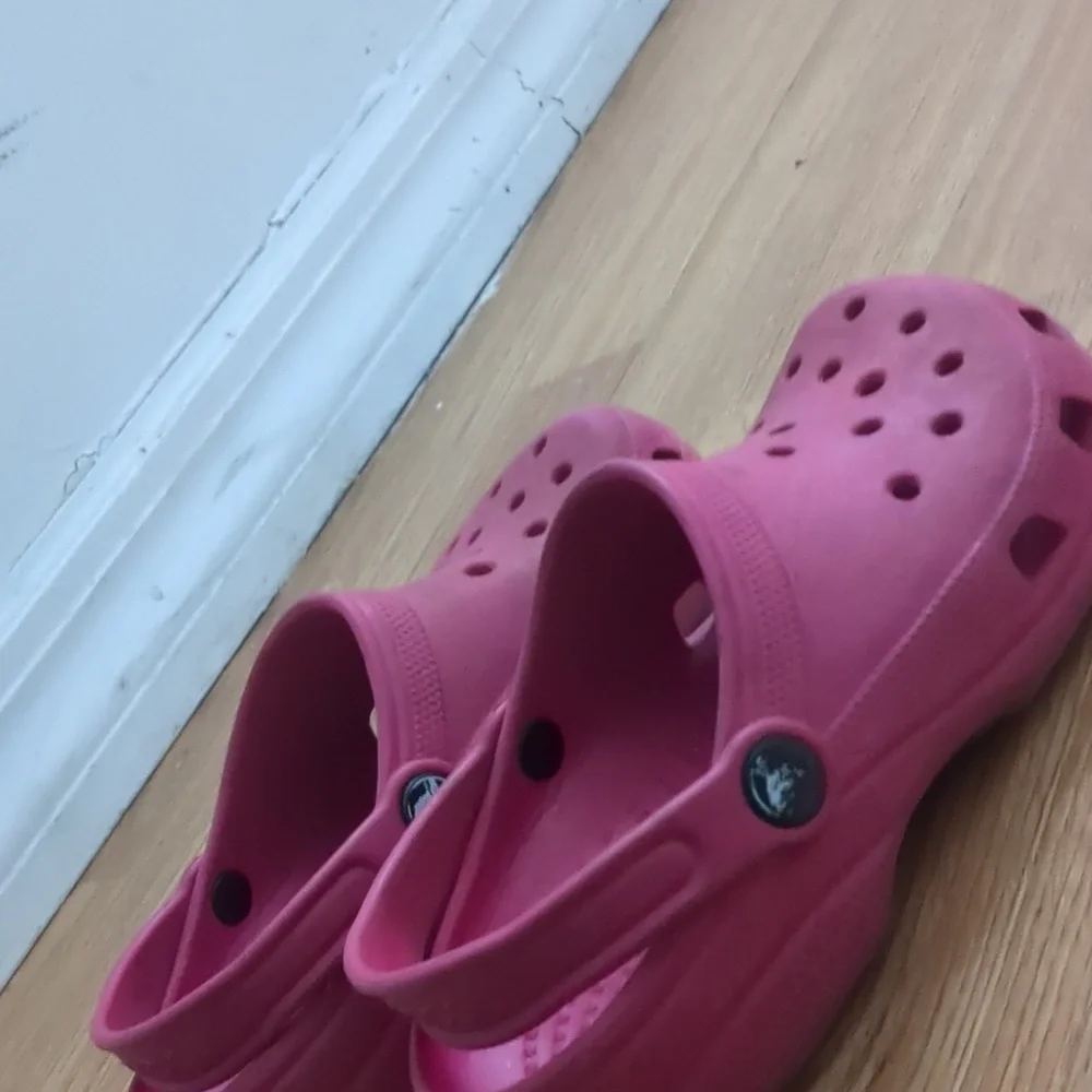 Crocs - Picture 2 of 3